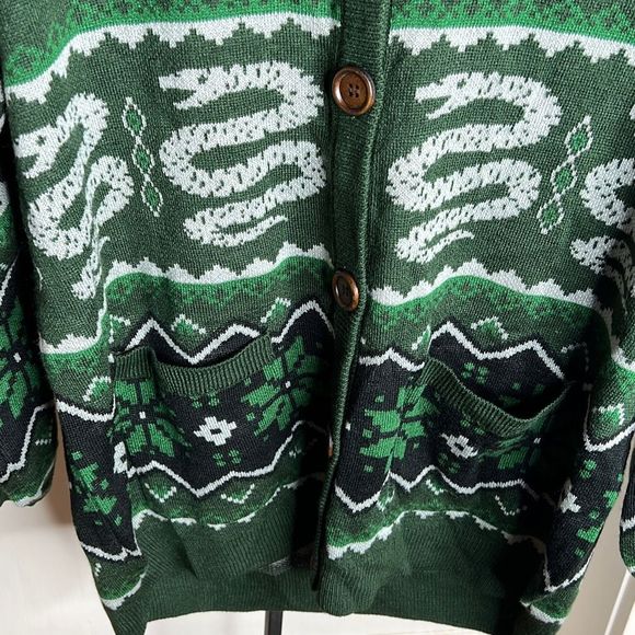 Hot Topic Harry Potter Slytherin Fair Isle Cardigan Sweater Size Medium - Picture 4 of 6